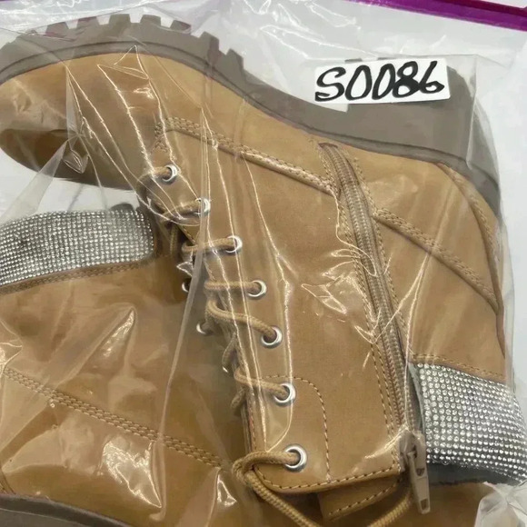 Wild Pair Womens 9M Bentli Nubuck Embellished Combat & Lace-up Boots Tan Nubuck - Picture 14 of 15